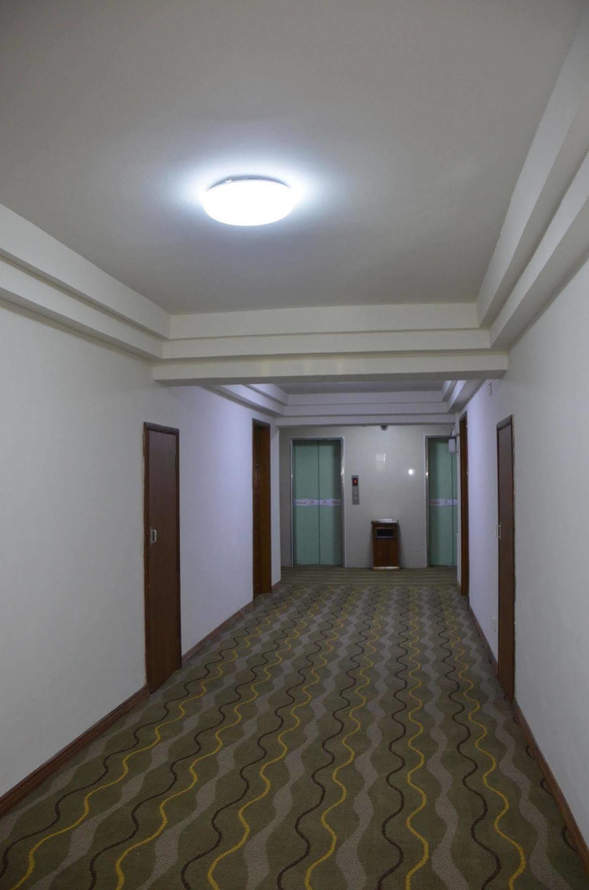 Star Hotel Yangón